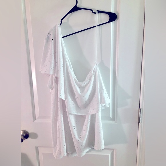 Torrid sz 5 One Shoulder Ruffle Top - Eyelet Jersey White NWT - Picture 6 of 8